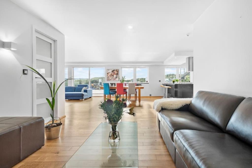 Penthouse Leilighet 200 Kvm Vakker Sjoutsikt. Appartement Bergen Buitenkant foto